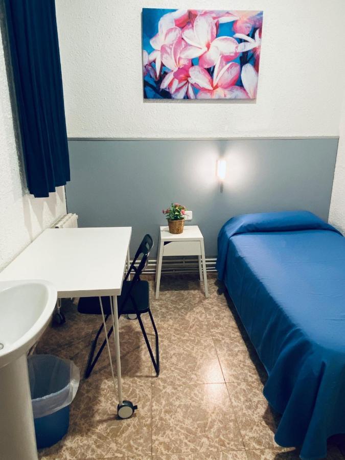 Hostal Carlos III El Prat de Llobregat Exterior foto
