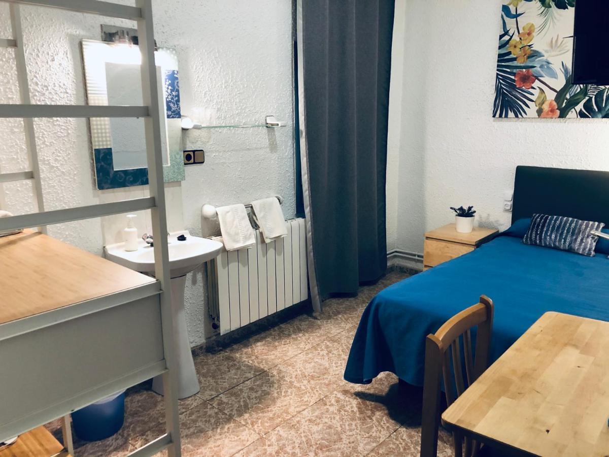 Hostal Carlos III El Prat de Llobregat Exterior foto